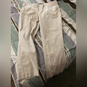 Gap khaki Capri pants